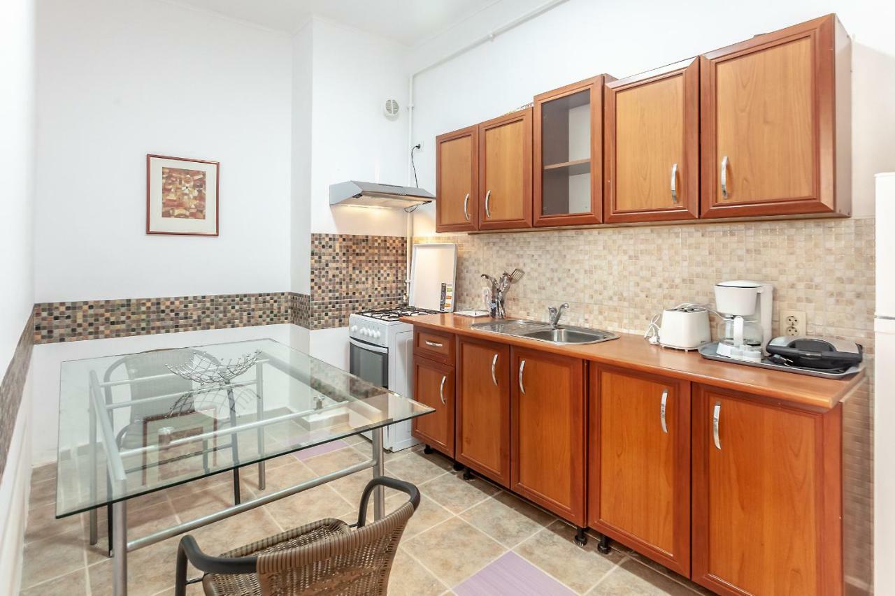 براشوف Kostas Apartments المظهر الخارجي الصورة