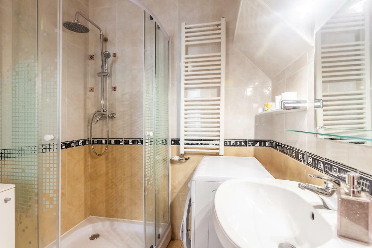 براشوف Kostas Apartments المظهر الخارجي الصورة