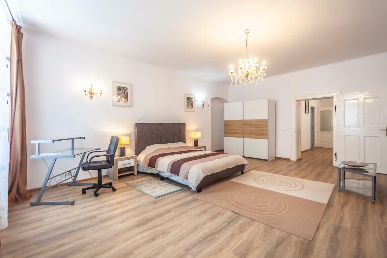 براشوف Kostas Apartments المظهر الخارجي الصورة